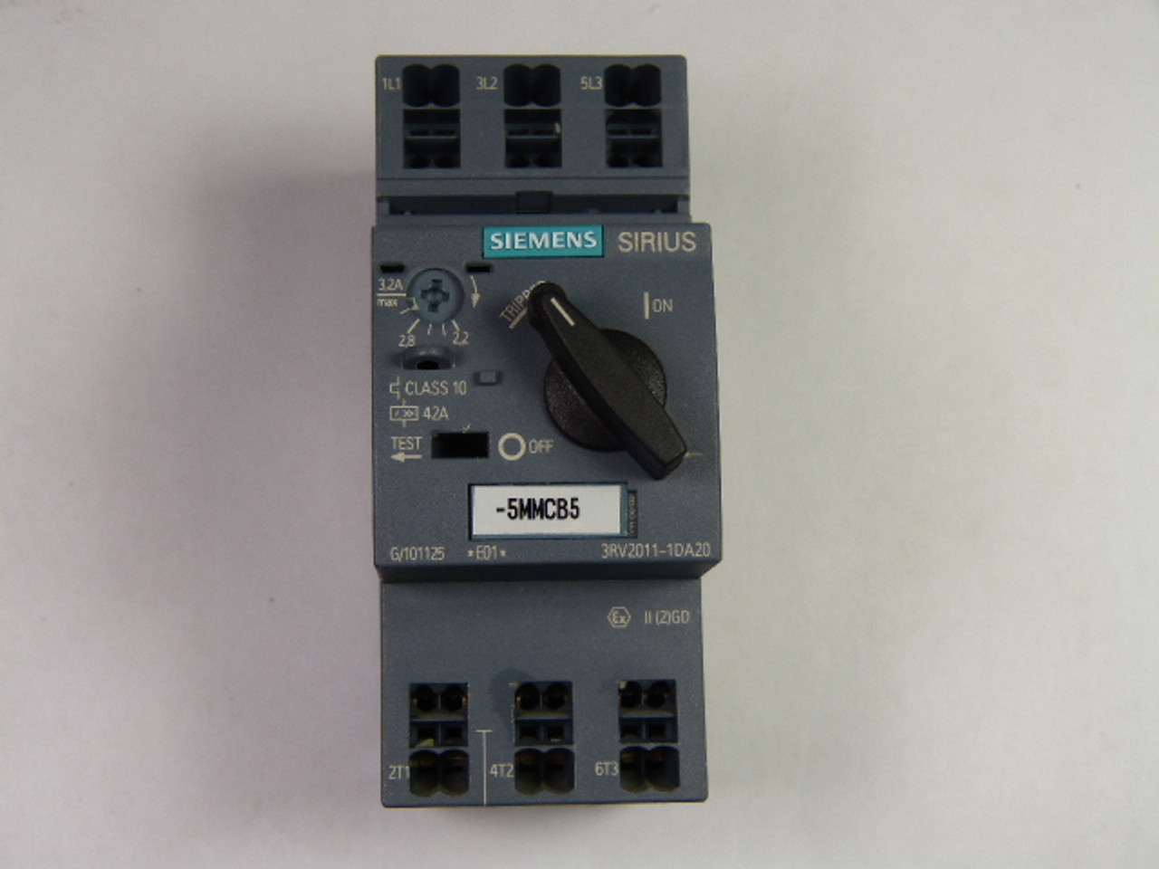 Siemens 3RV2011-1DA20 Breaker 2.2-3.2A USED