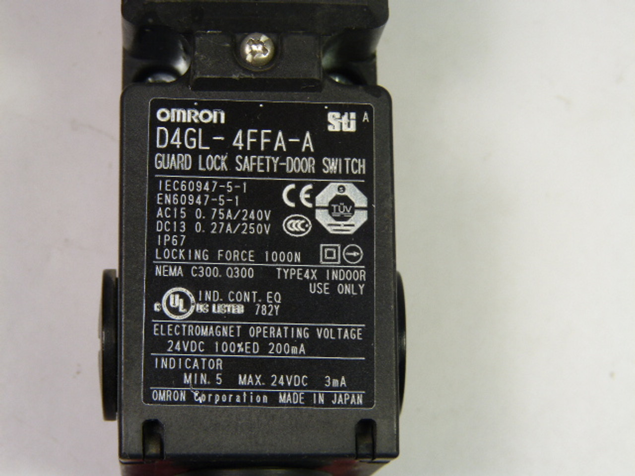 Omron D4GL-4FFA-A Guard Lock Safety Switch ! AS IS !