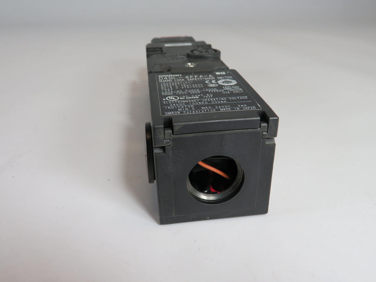 Omron D4GL-4FFA-A Guard Lock Safety Switch USED