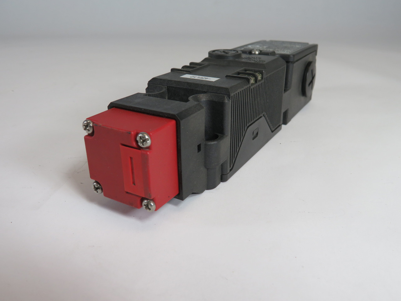 Omron D4GL-4FFA-A Guard Lock Safety Switch USED