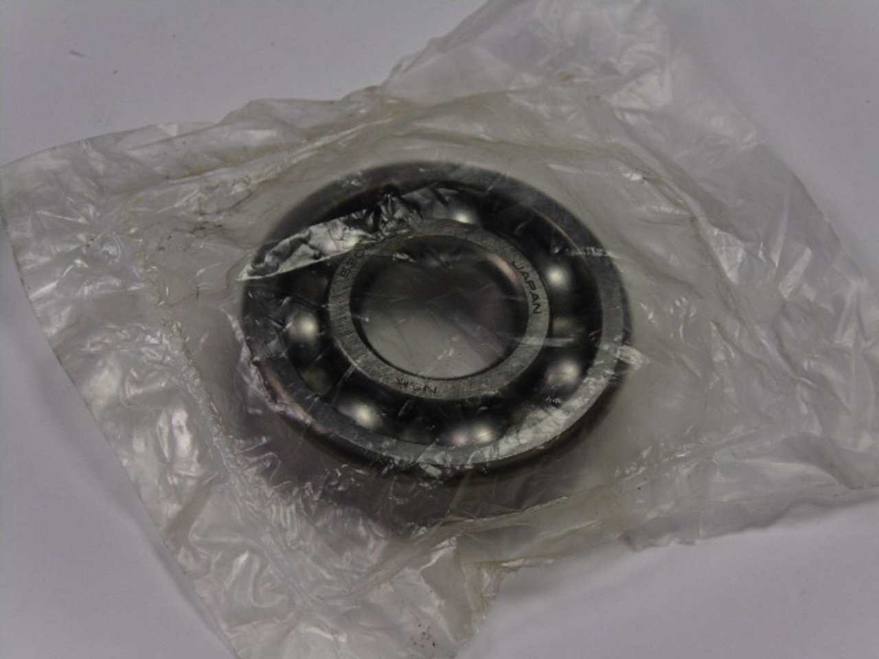 NSK 6304-C3 Ball Bearing 20X52X5MM ! NWB !