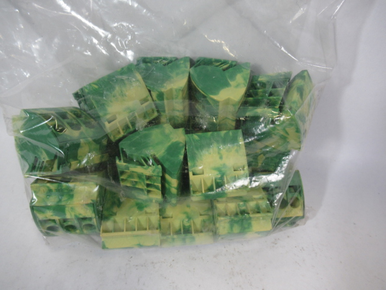 Wago 812-110 Ground Busbar 16mm Terminal Block Lot of 20 GREEN & YELLOW USED