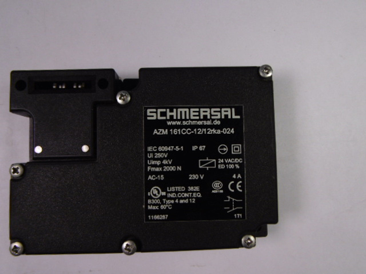 Schmersal AZM-161CC-12/12rka-024 Solenoid Locking Keyed Interlock Switch USED
