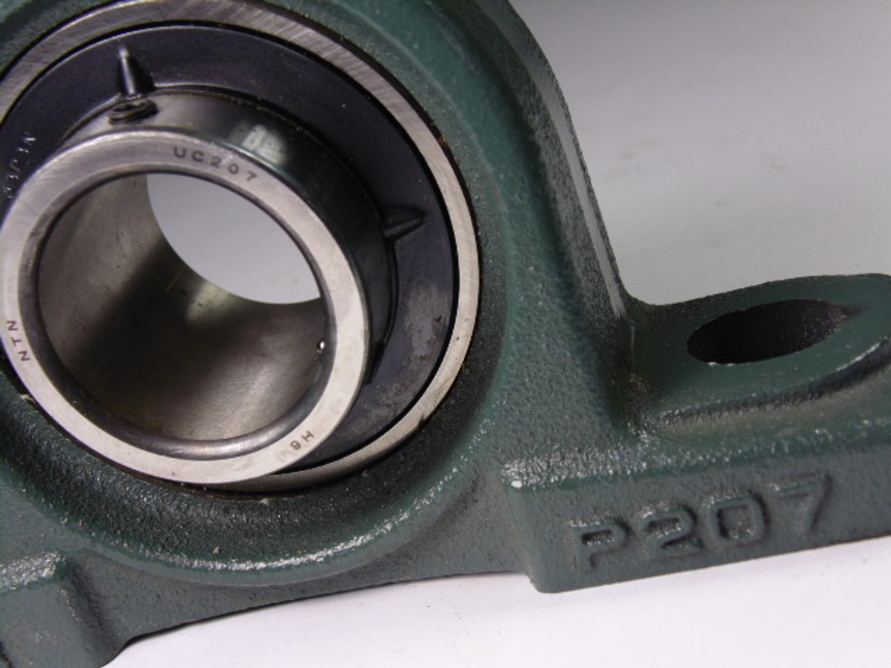 NTN UCP207 Pillow Block Bearing USED