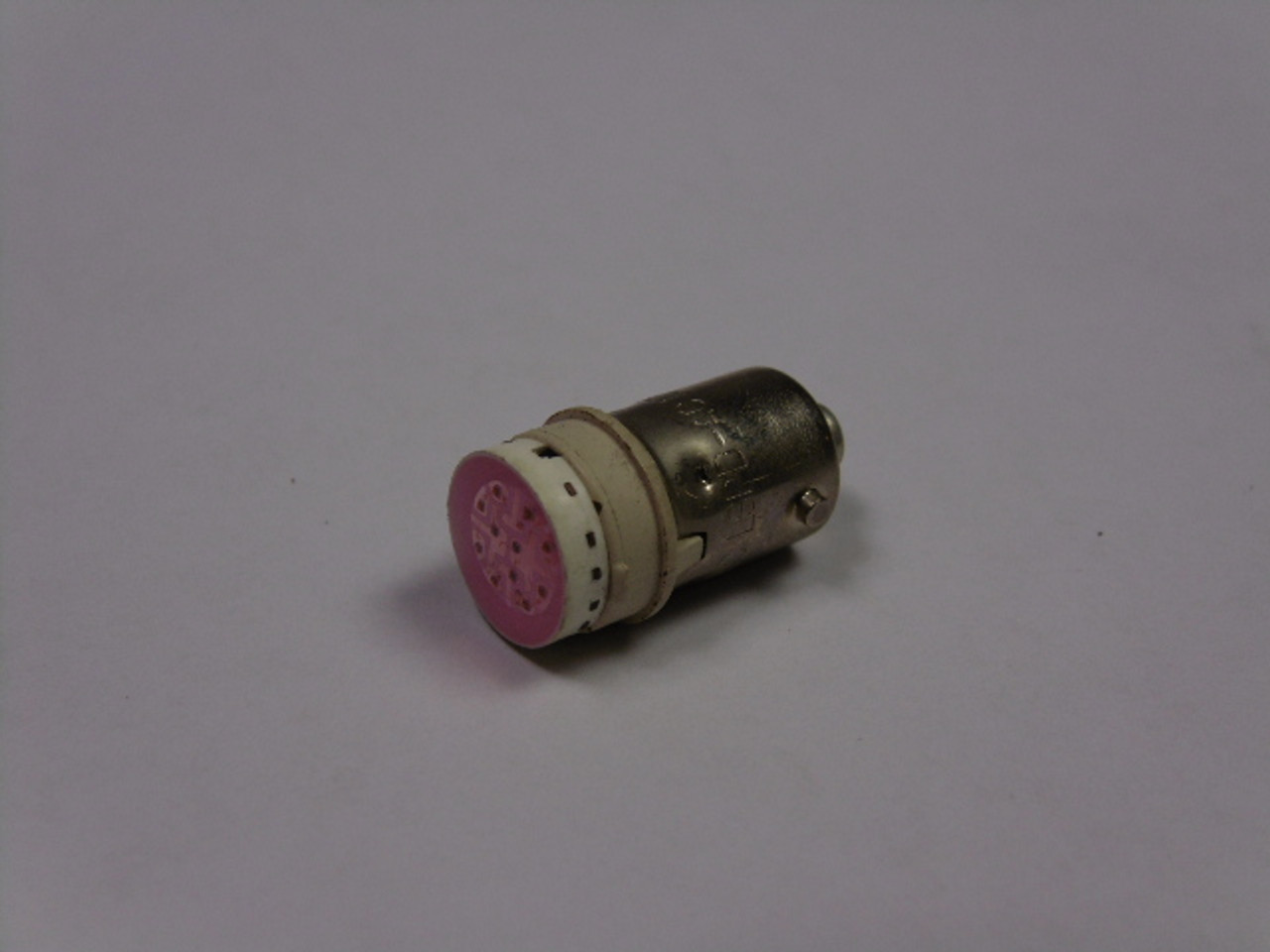 IDEC LSPD-AC120V Red Push Button Light Bulb 120V USED