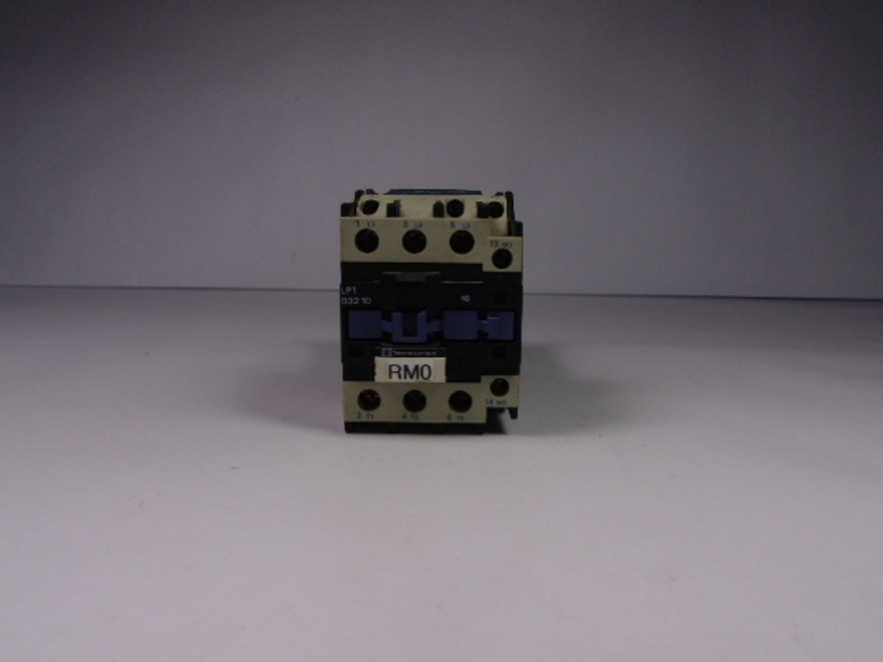Telemecanique LP1-D3210-BD Contactor 32Amp 3P 24VDC Coil USED