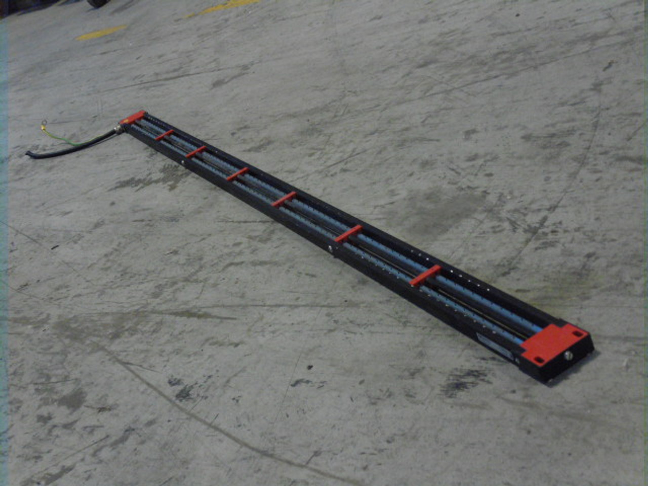 Simco P-SH-N Anti-Static Bar 7KVAC USED