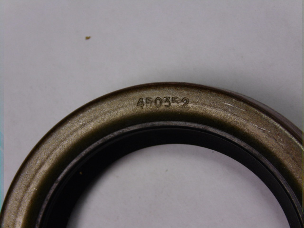 National 450352 Oil Seal 1.750X2.50X.500 ! NOP !