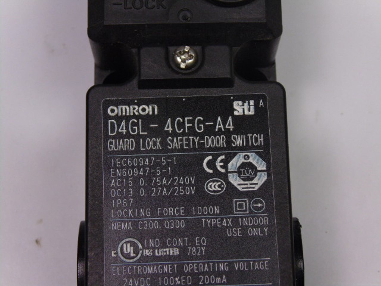 Omron D4GL-4CFG-A4 Guard Lock Safety-Door Switch USED