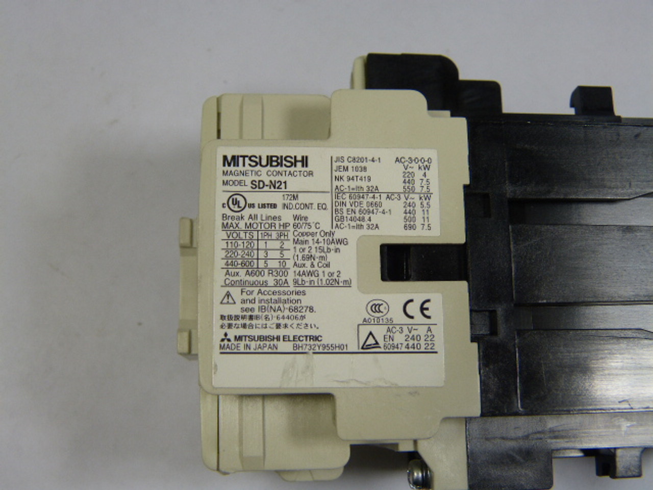 Mitsubishi SD-N21DC24V  Contactor 32 Amp 3P Coil 24Vdc USED