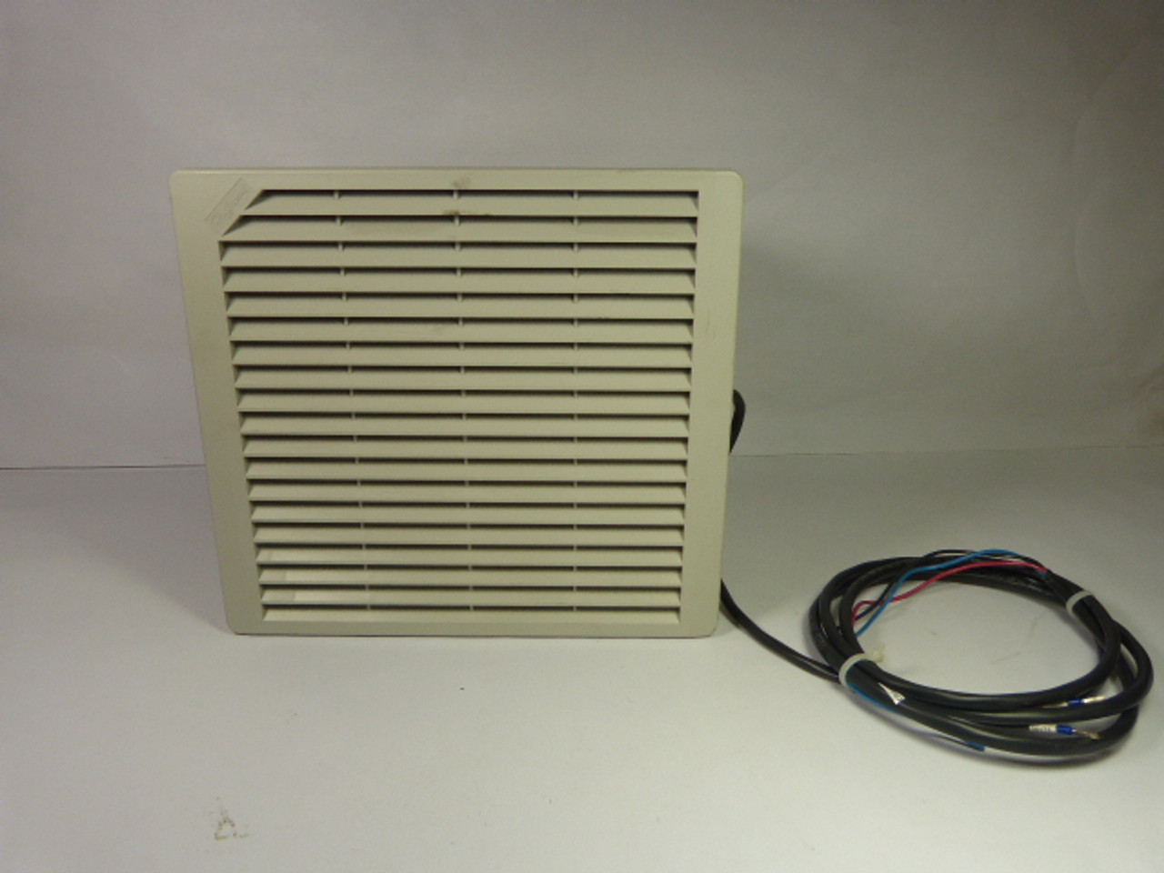 Hoffman T-FP101UL12 Fan Filter Enclosure 115V 50/60Hz 64/80 W USED