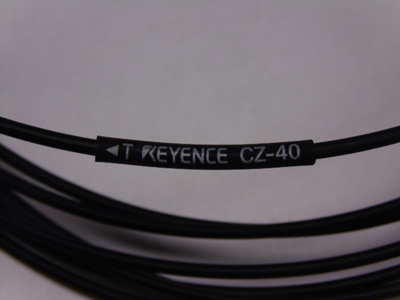 Keyence CZ-40 Photoelectric Fiber Optic Cable 2M RGB USED