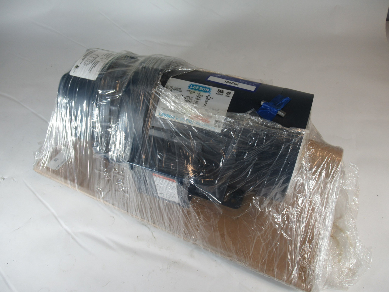 Leeson Brake Motor 1.5HP 1740RPM 575V 145TC TEFC 3Ph 1.8A 60Hz ! NEW !