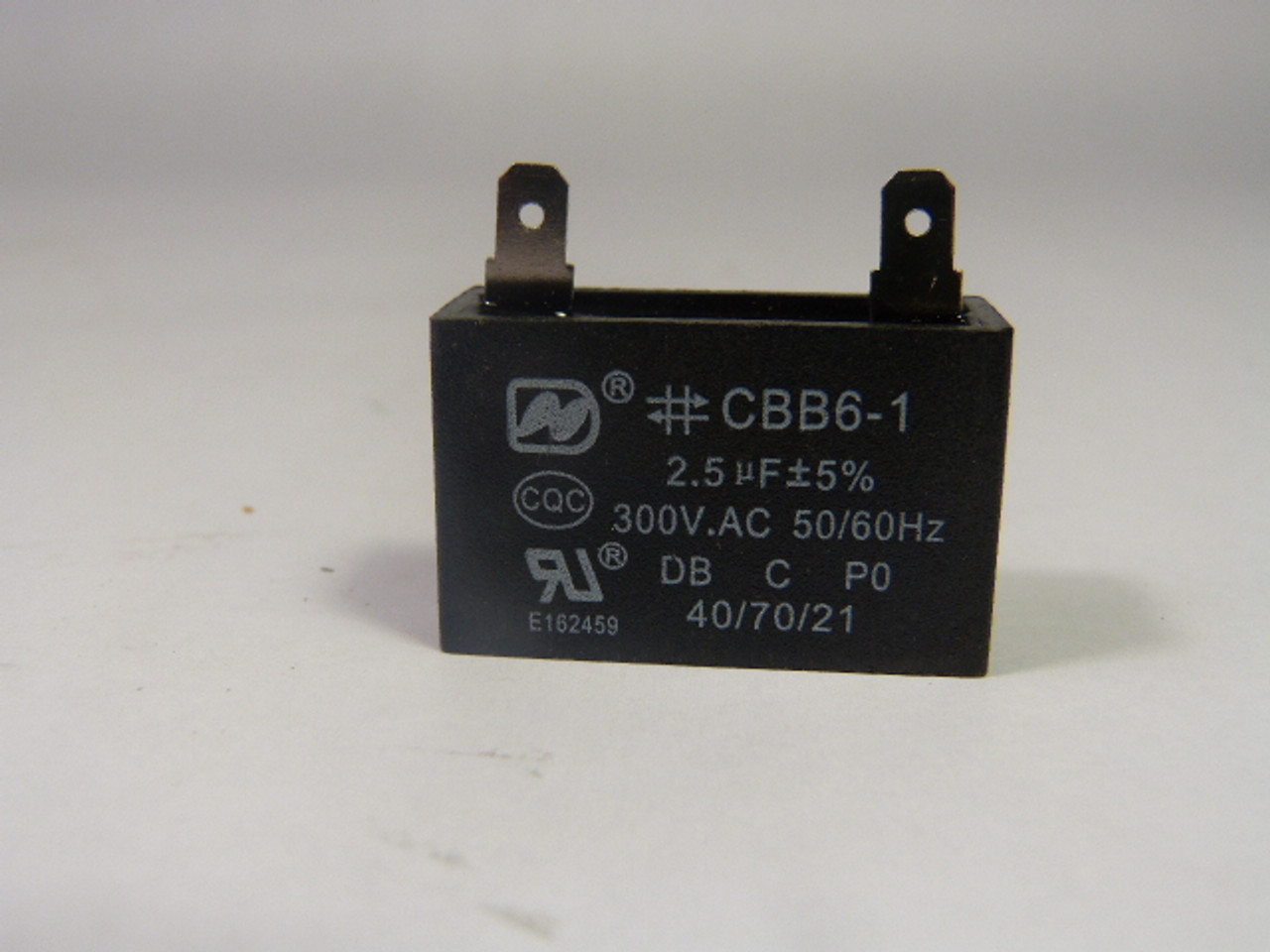 Generic CBB6-1 Capacitor 300Vac 50/60Hz USED