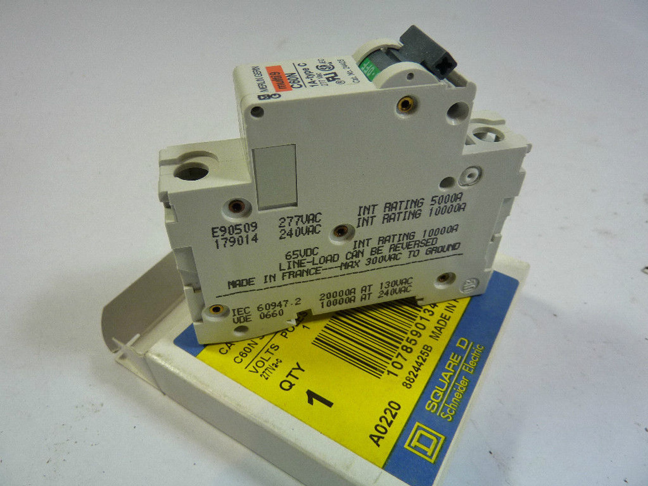 Square D MG24425 Circuit Breaker 1 Amp 277V ! NEW !