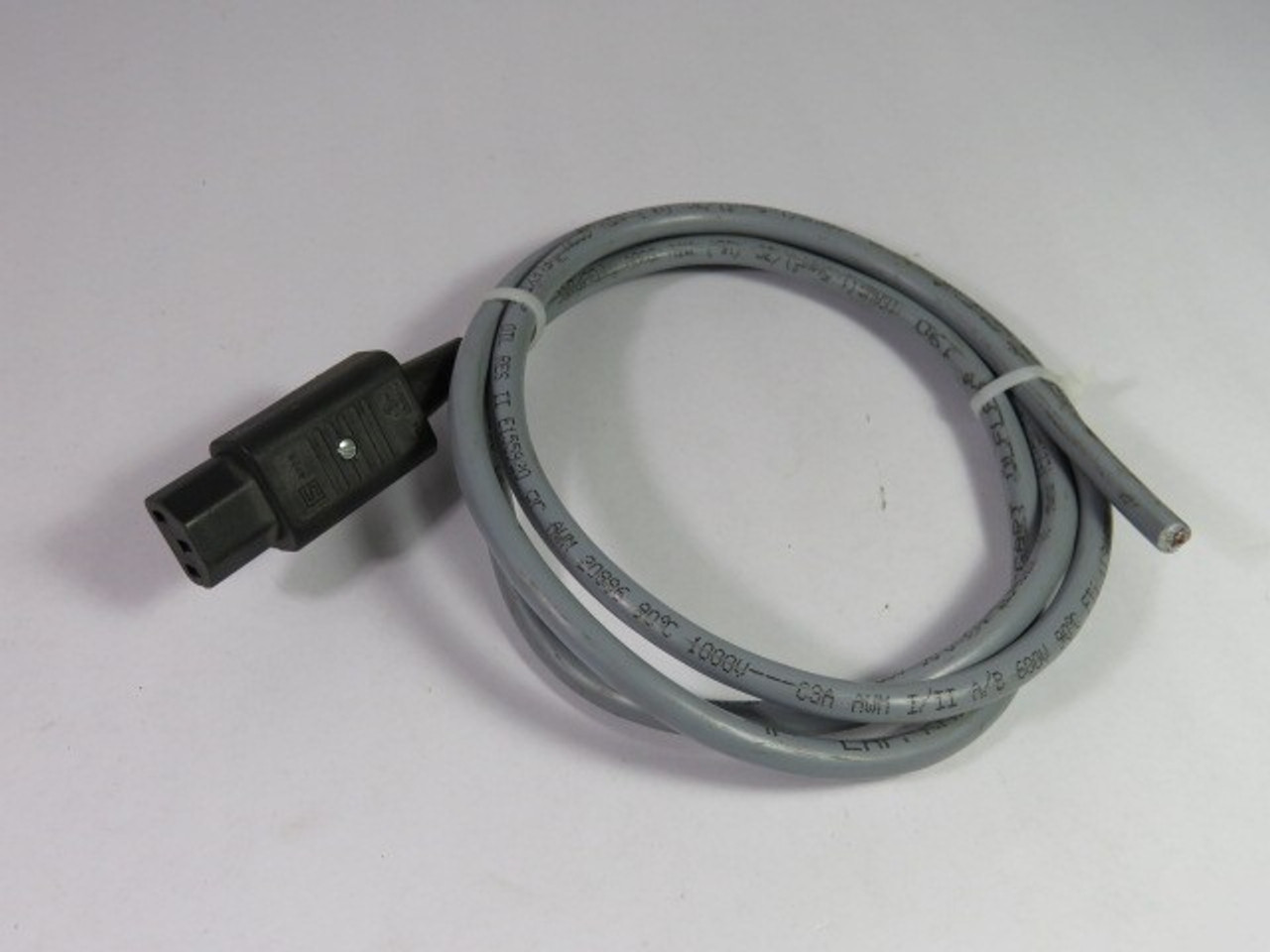 Olflex 190 Flexible Control Cable Assembly W/ 4782 Plug 5' USED