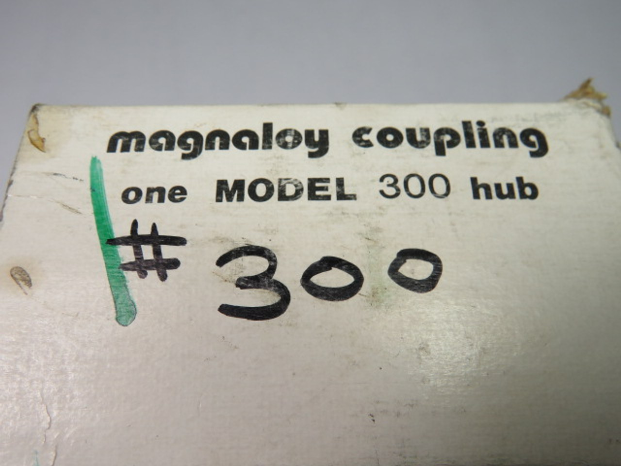 Magnaloy M300 Hub 3-1/2 x 1-1/2 Inches ! NEW !