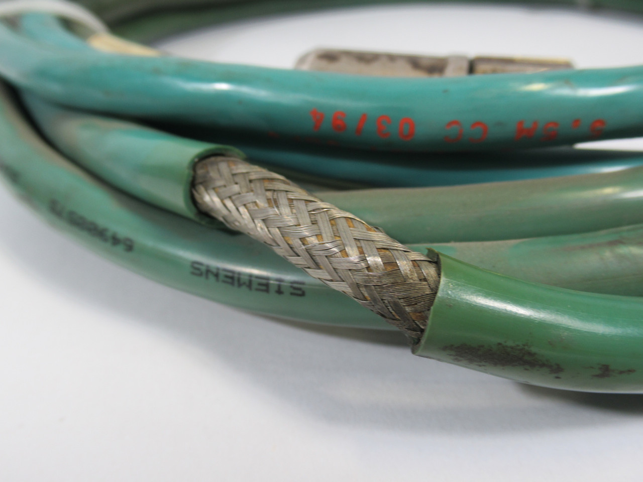 SIEMENS 6FX2002-2CA31-0BF5 Servo Cable DAMAGE TO CABLES JACKET USED