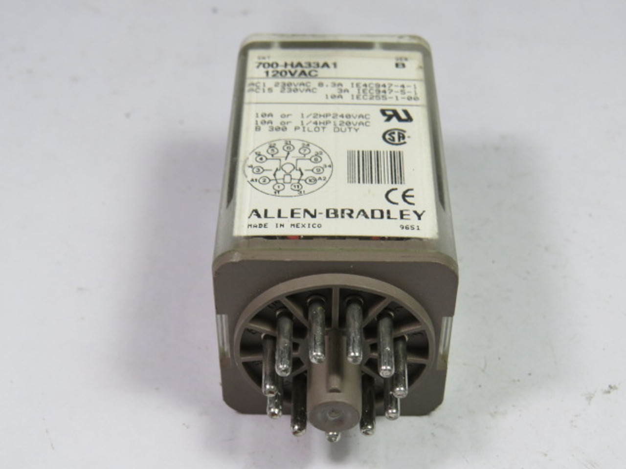 Allen-Bradley 700-HA33A1 Tube Base Relay 120VAC Series B USED