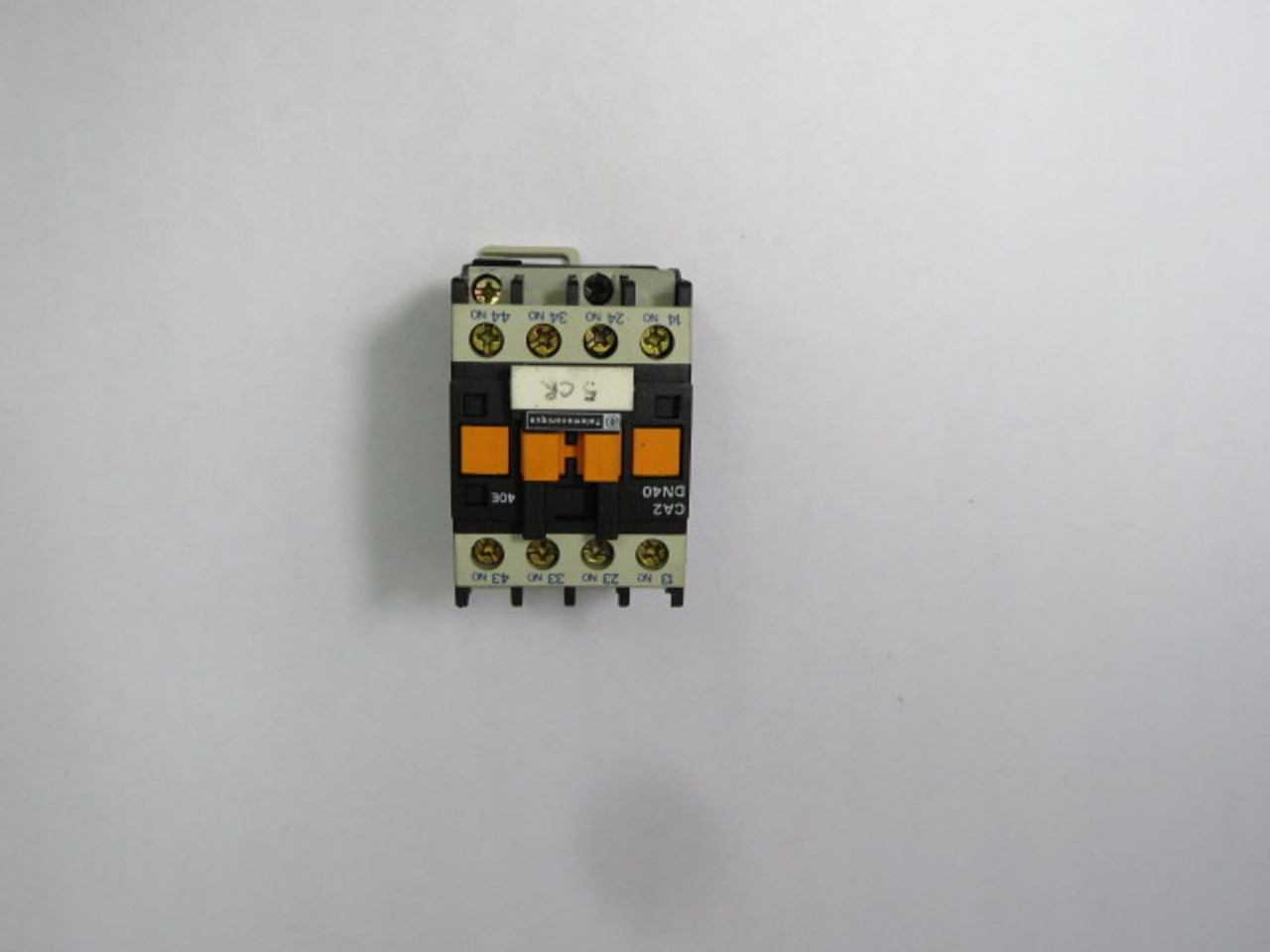 Telemecanique CA2-DN40G6 Control Relay 10 Amp 600 Vac 120 V / 60 Hz USED