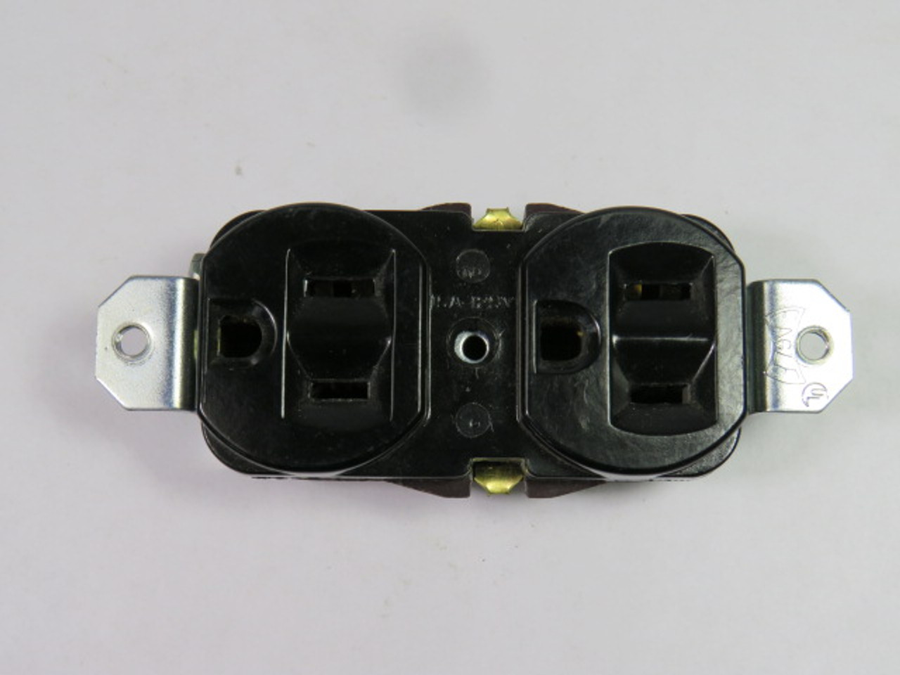 Eagle 298-2BK-BU Duplex Pushwire Receptacle 15A 125VAC Black USED