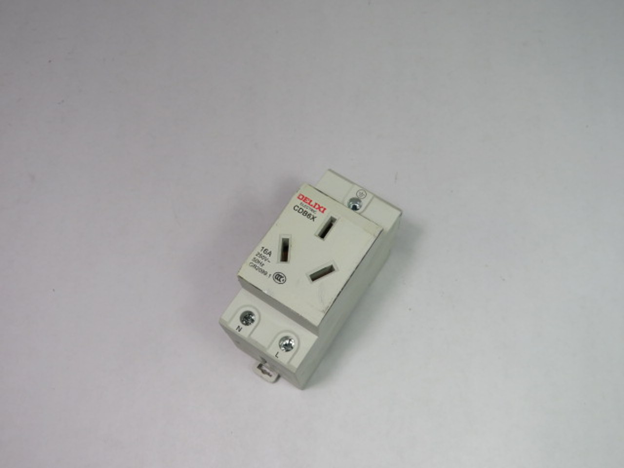 Delixi CDB6X Module Socket 16 Amp 250 Volt 50 Hz USED