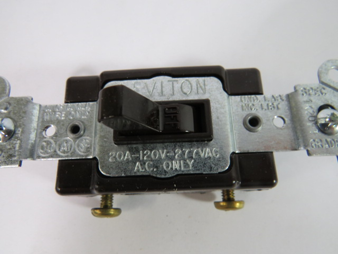 Leviton 54521-B Toggle Switch 20A 120/277VAC Brown ! NEW !