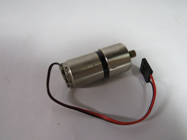 Escap 22C2R17213E42 Brush DC Motor w/ B24.12 Gearhead 128:1 USED