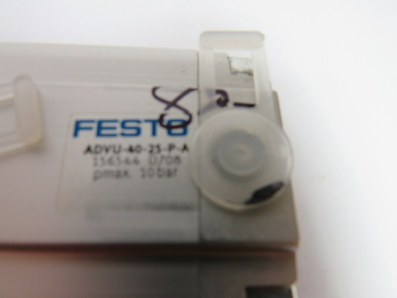 Festo ADVU-40-25-P-A Compact Pneumatic Cylinder 40mm Bore 25mm Stroke USED