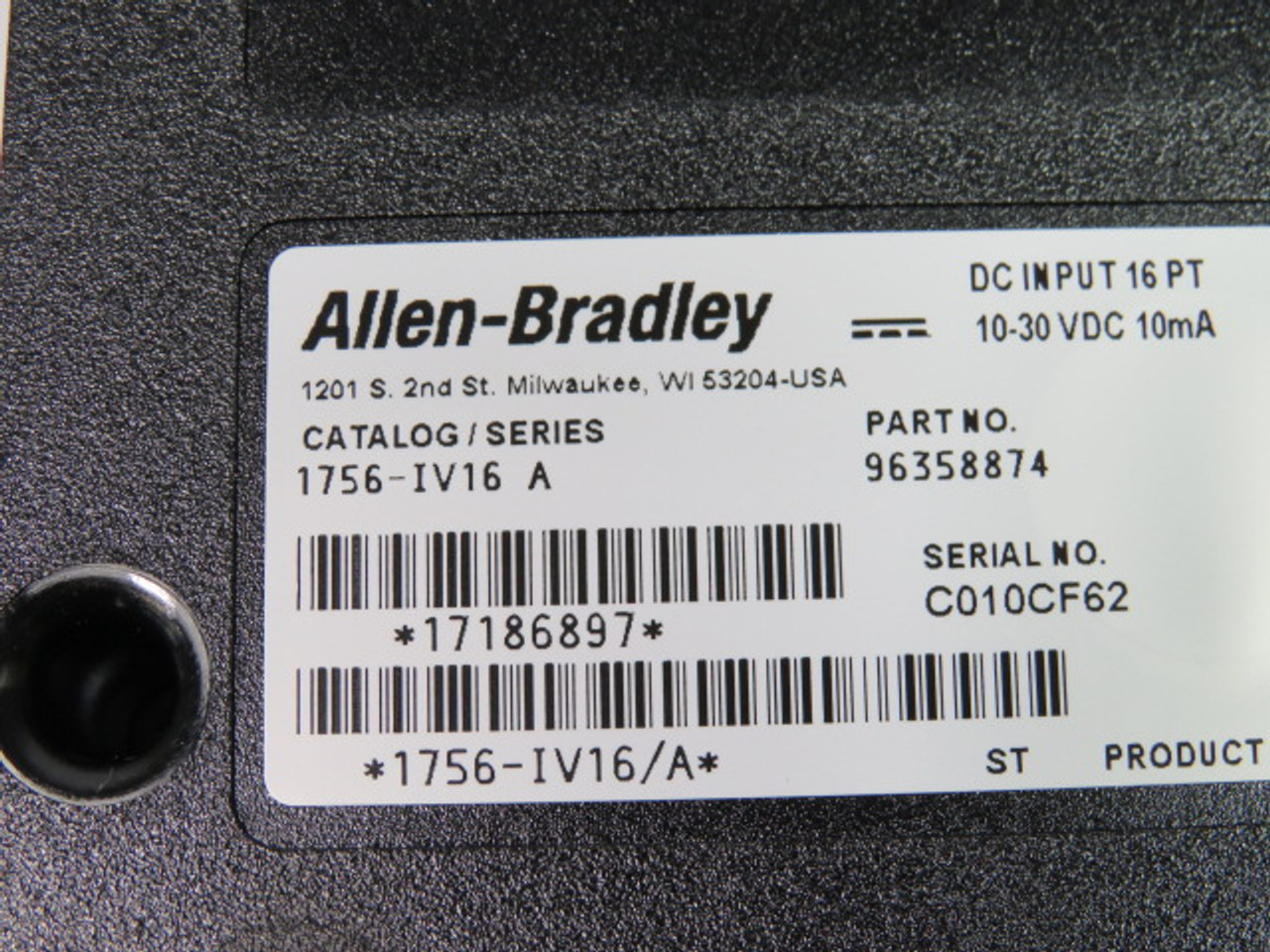 Allen-Bradley 1756-IV16 Series A Sourcing Input 10-30 Vdc 16 Pts USED