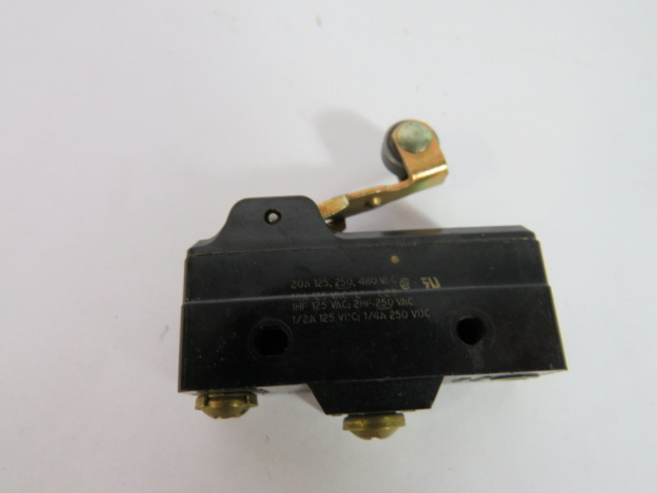 Microswitch BA-2RV22-A2 Roller Lever 20A 480V USED