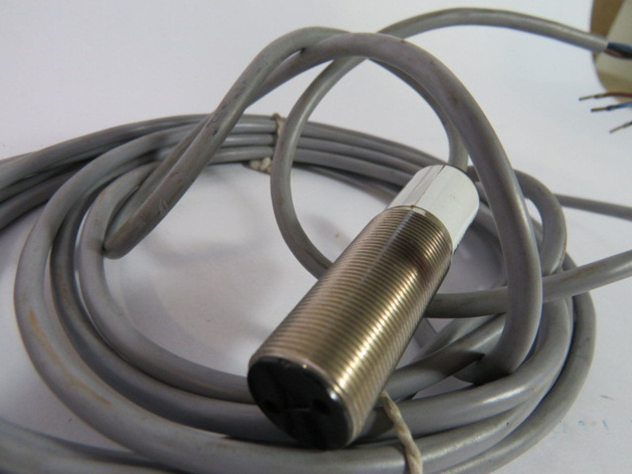 Balluff BOS-18M-PS-1PD-E4-C Photoelectric Sensor 400mm Range 3M Cable USED
