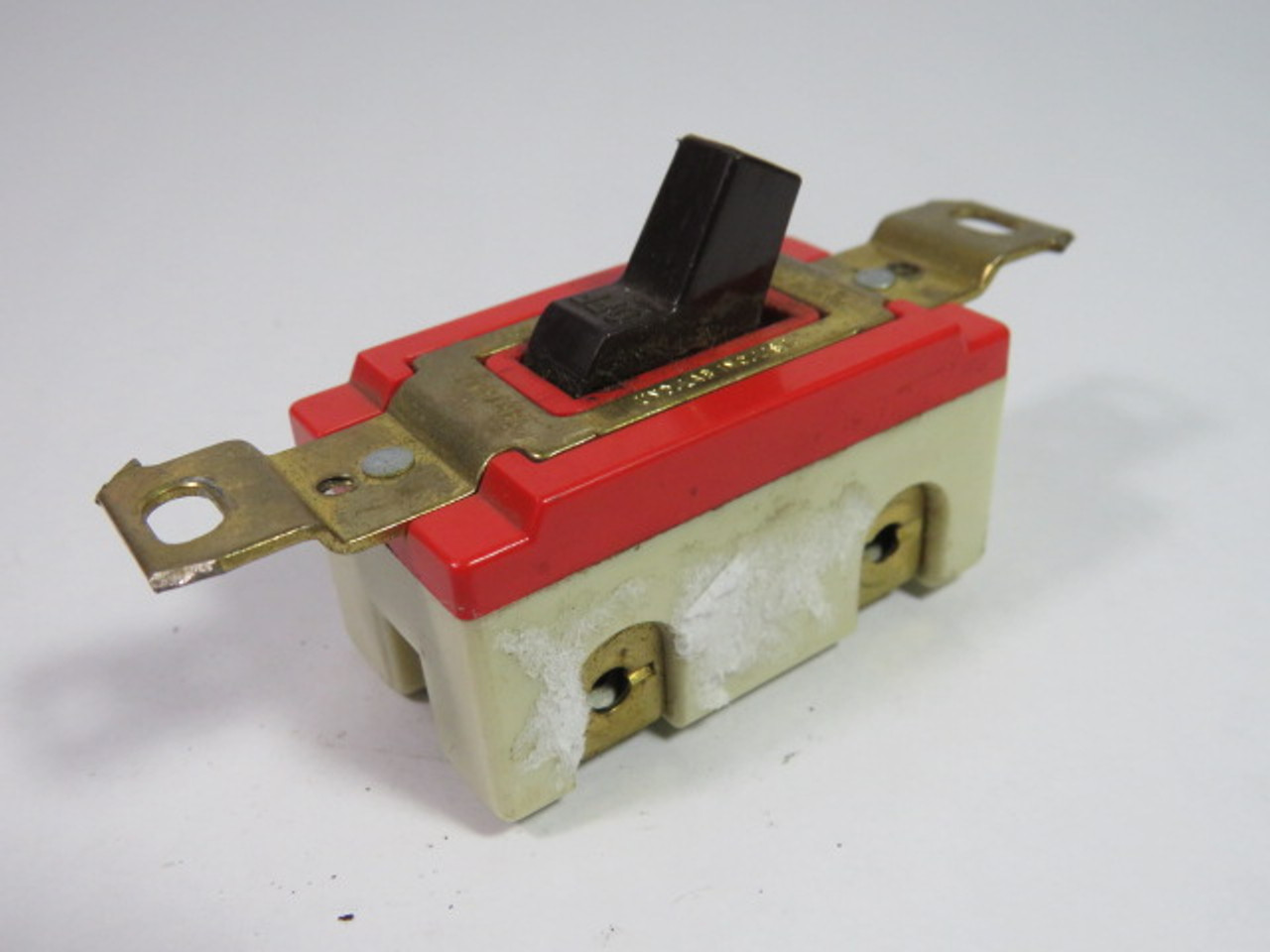 Bryant 4901 Toggle Switch 20A 120-277VAC USED