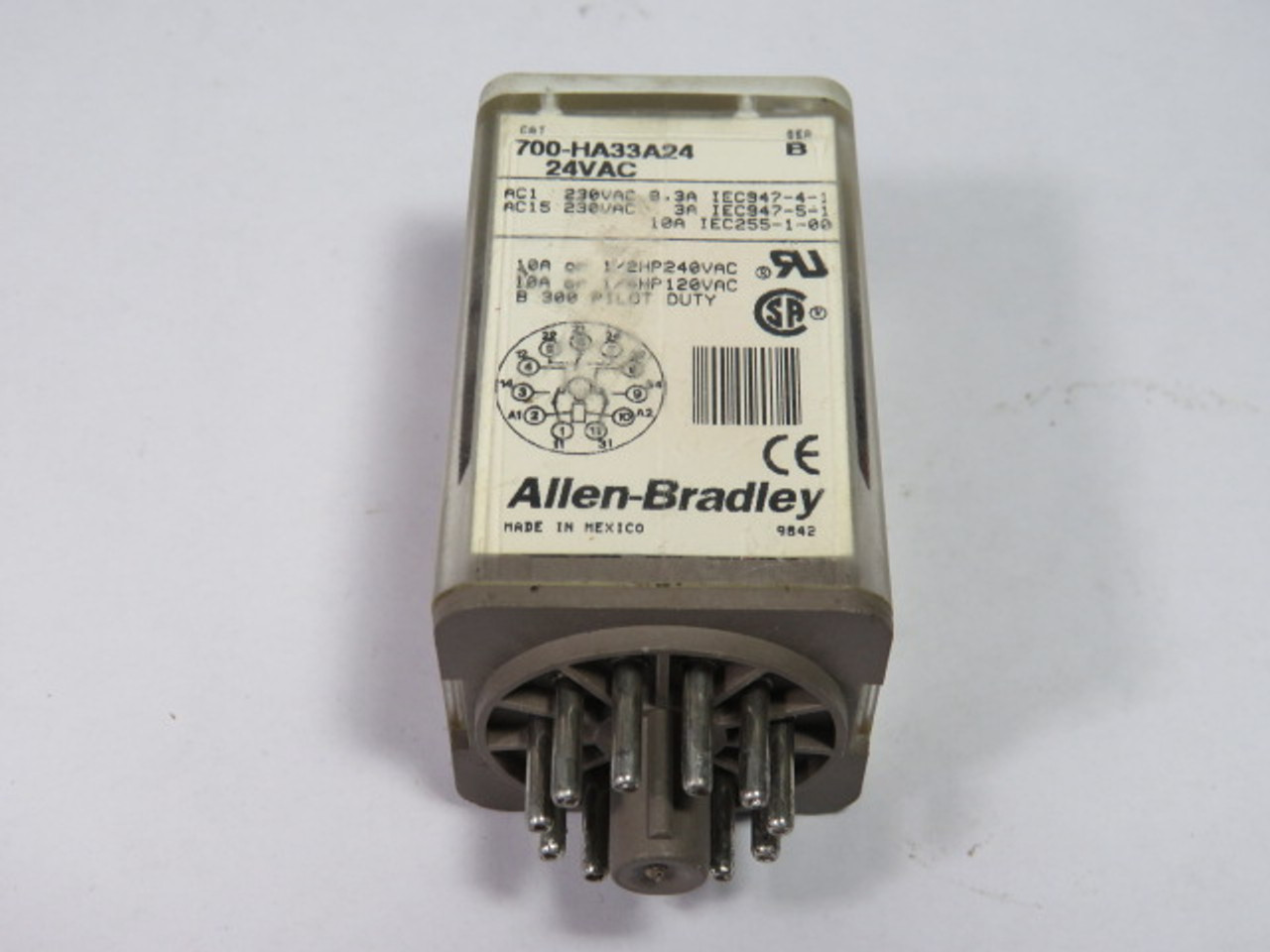 Allen-Bradley 700-HA33A24 Tube Base Relay 24VAC Series B USED