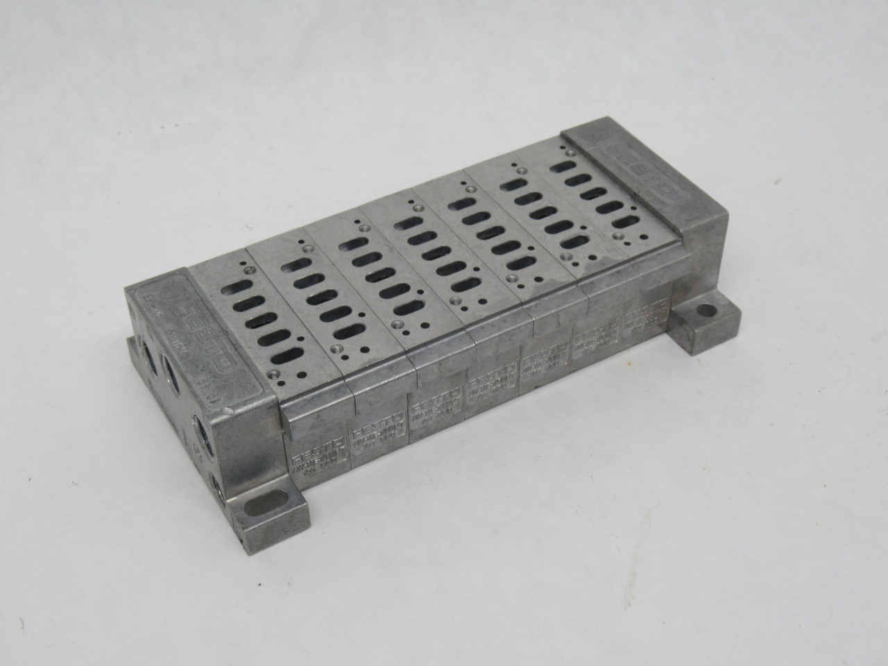 Festo 151161 EP-ME-1/8-NPT Manifold Base w/ 7x 151660 AW-ME-1/8-NPT USED