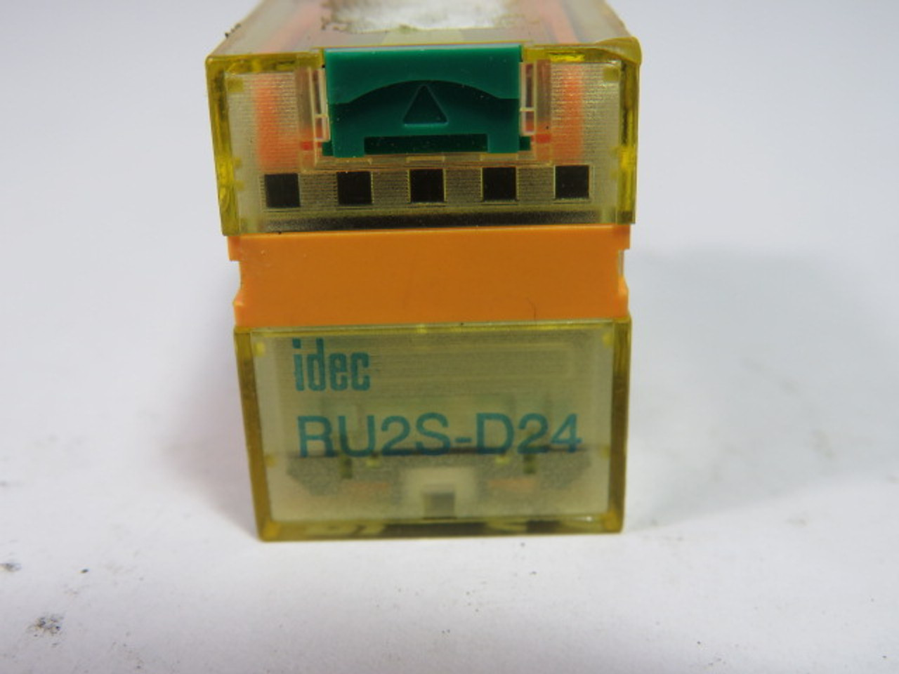 IDEC RU2S-D24 Relay 24VDC 10A 250VAC 30VDC USED