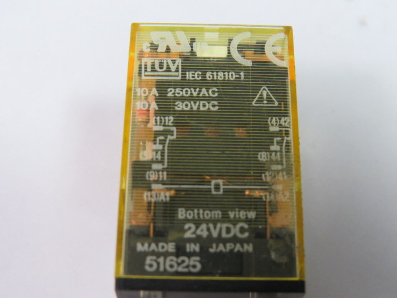 IDEC RU2S-D24 Relay 24VDC 10A 250VAC 30VDC USED