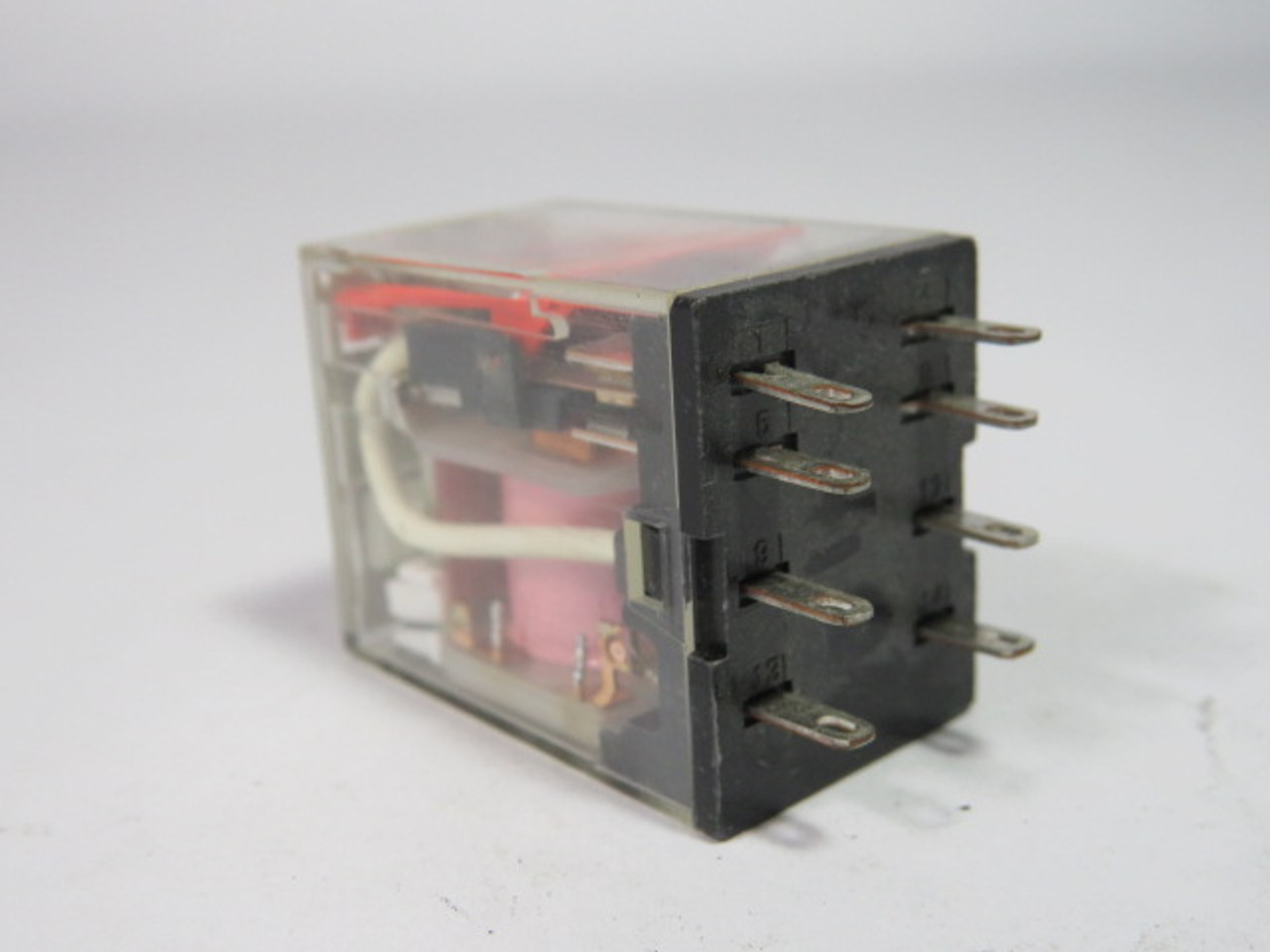 Omron MY2N-110/120AC-S Relay 110/120VAC 'Old Style' USED