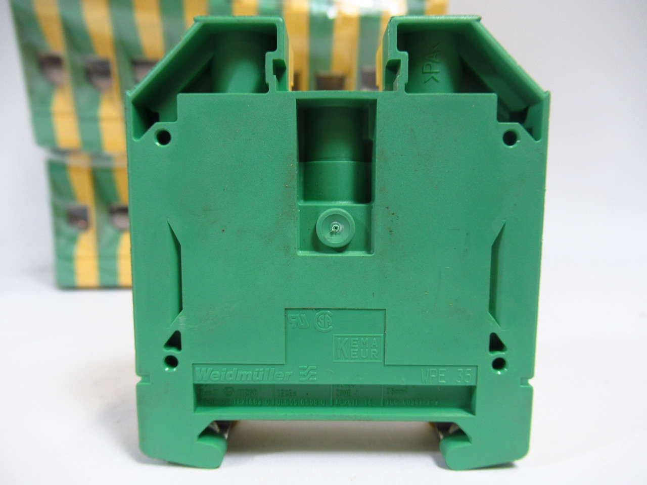 Weidmuller WPE-35 Terminal Block Lot of 20 GREEN & YELLOW USED