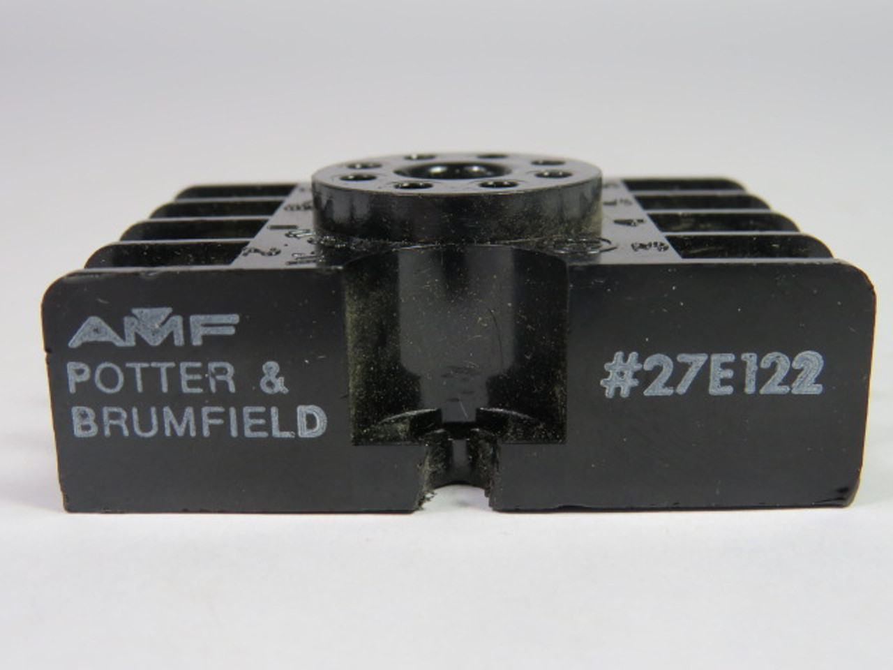 Potter & Brumfield 27E122 Relay Socket Black 300V 10A USED
