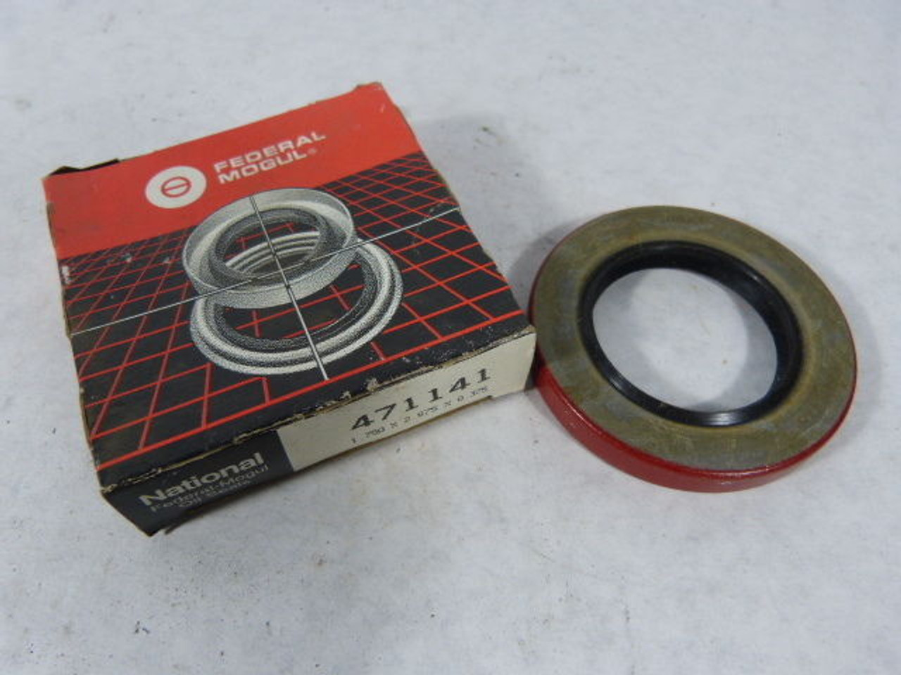 Federal Mogul 471141 Oil Seal ! NEW !