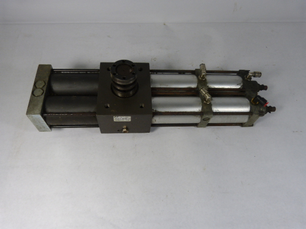 PHD 3R13R Air Over Oil Actuator Rotary Cylinder USED