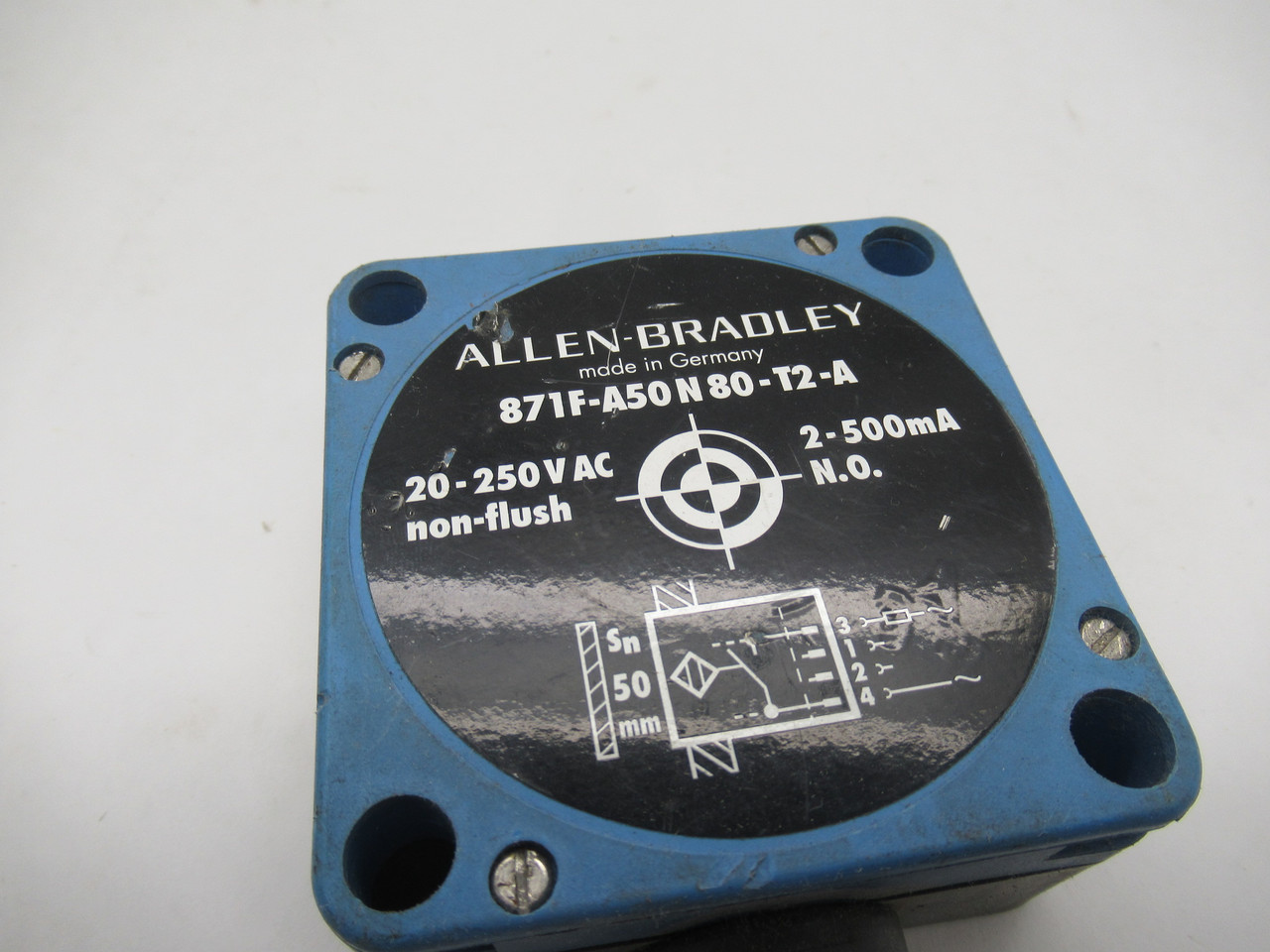 Allen-Bradley 871F-A50N80-T2 Proximity Photoswitch 20-250VAC 2-500mA USED