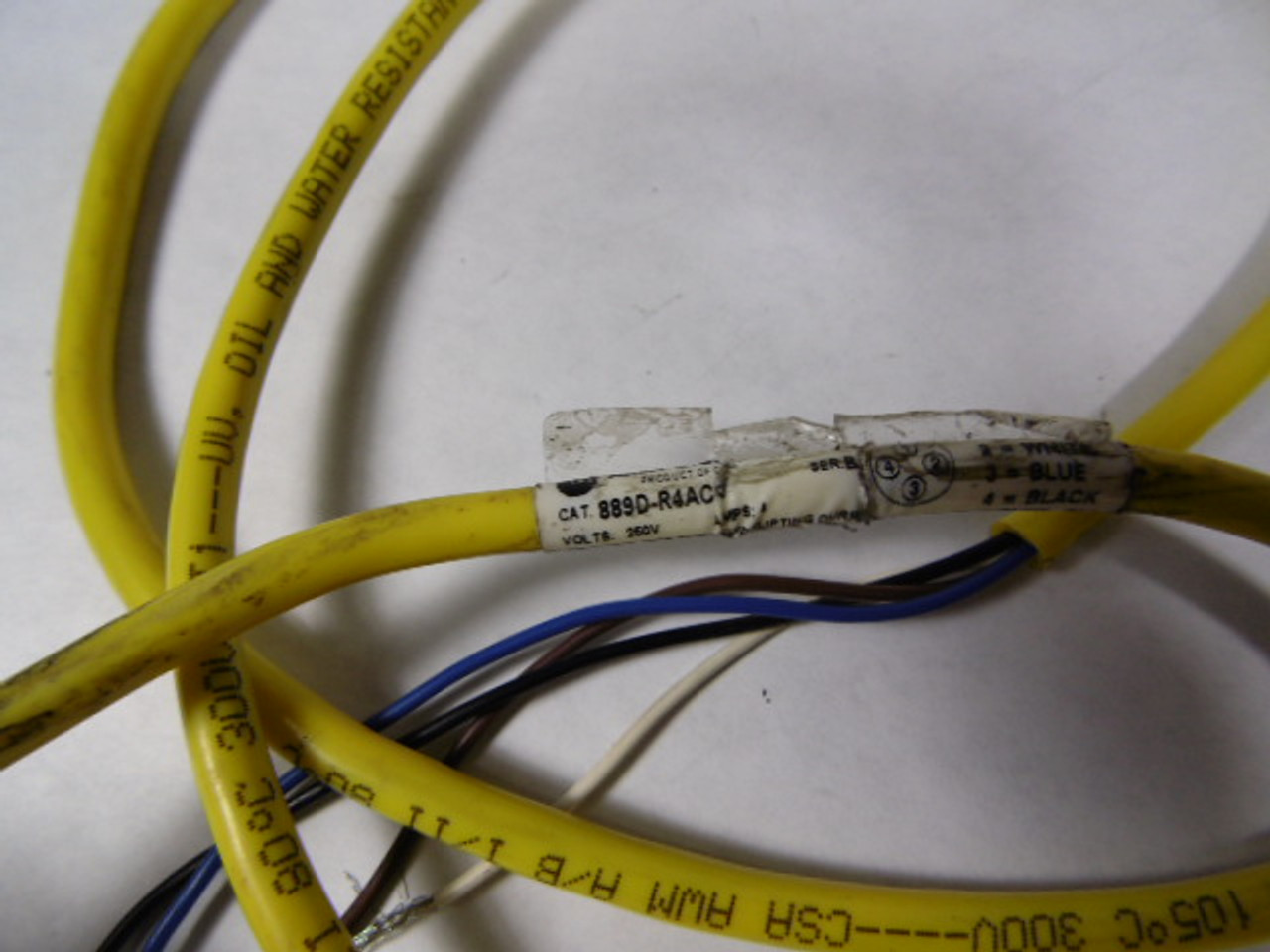 Allen-Bradley 889D-R4AC-1 Right Angle Cable Female 4-Pin USED