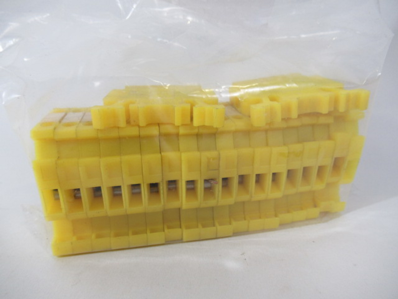 Allen-Bradley 1492-HM1Y Terminal Block Lot of 20 YELLOW USED