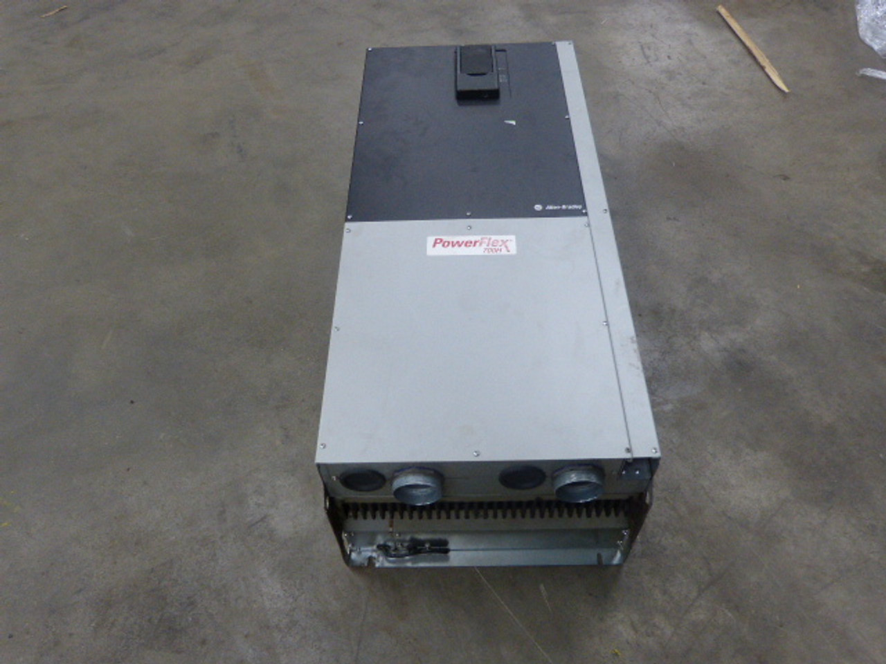 Allen-Bradley 20CE208A0ANNBNB0 AC Drive 600 Vac 3 PH 208 Amps USED