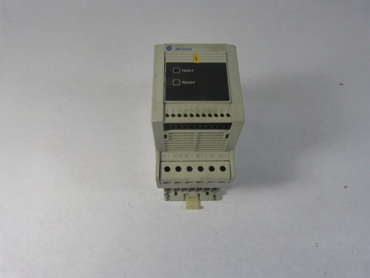 Allen-Bradley 160-AA03NPS1 Speed Controller 3/4 HP 200-240 V AC 3 PH USED