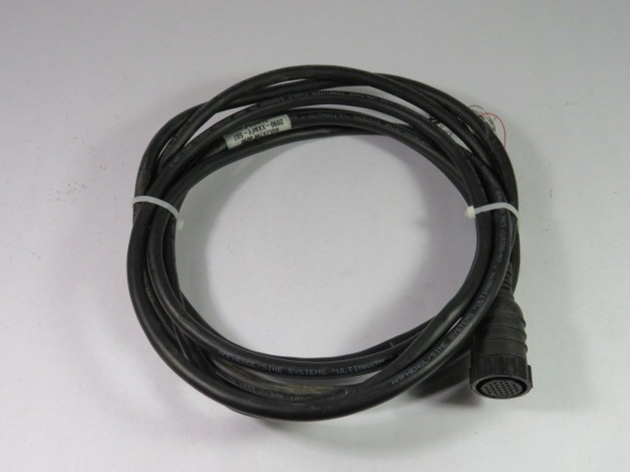 Allen-Bradley 2090-XXNFY-S07 Cable 11'6" AS IS