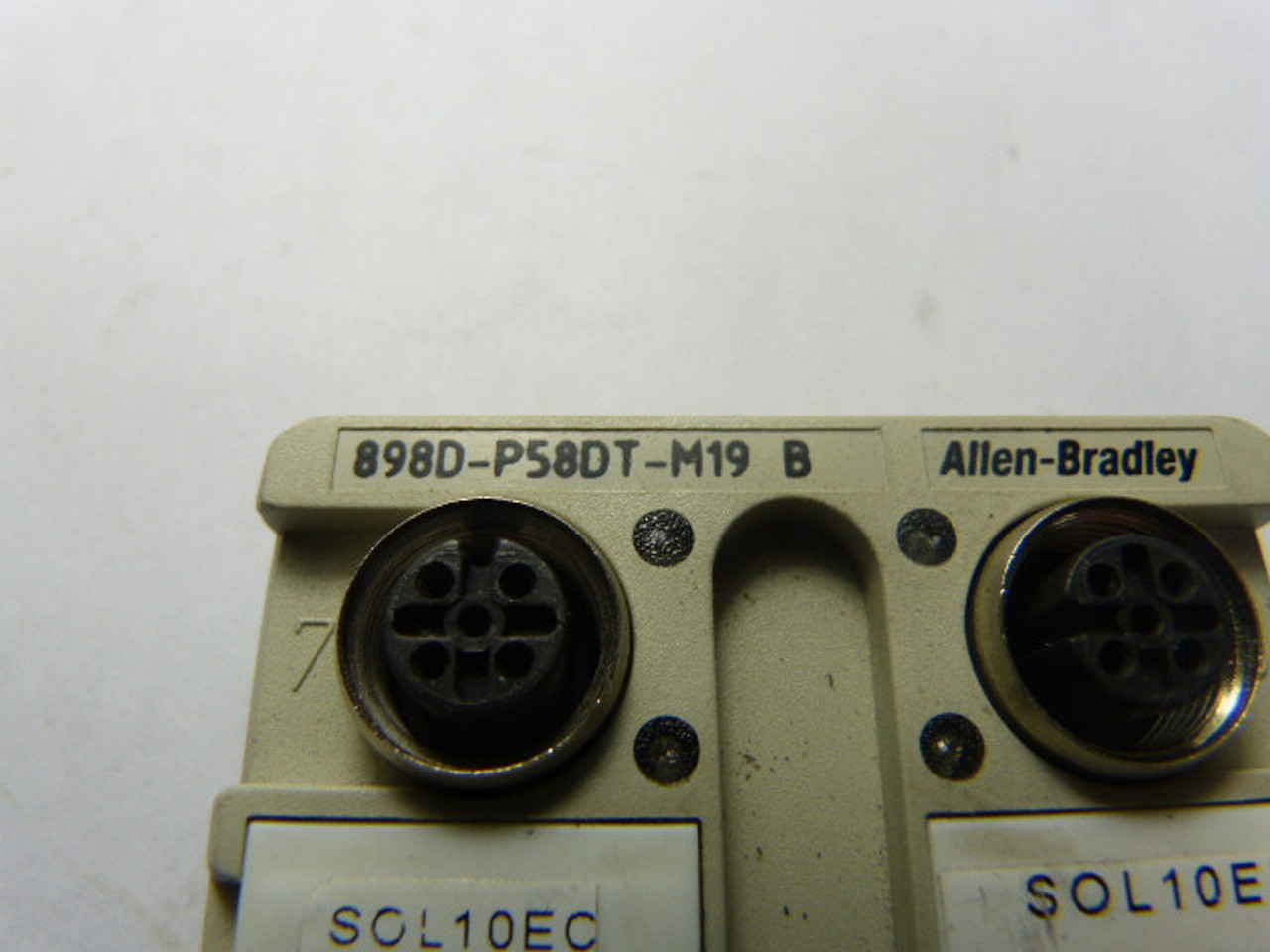 Allen-Bradley 898D-P58DT-M19 Distribution Block USED