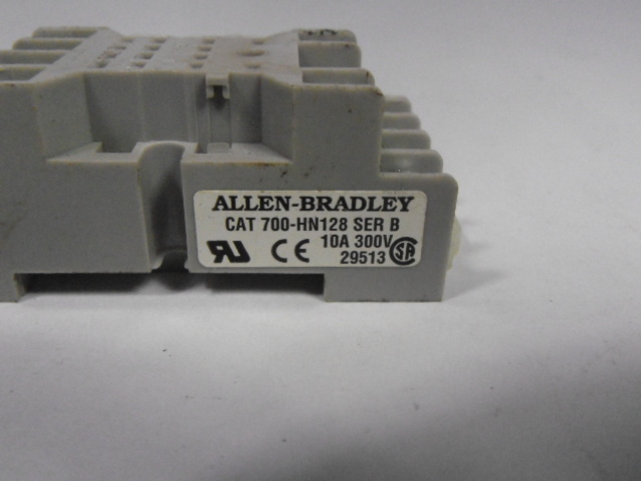 Allen-Bradley 700-HN128 Series B Relay Socket 10A 300V USED